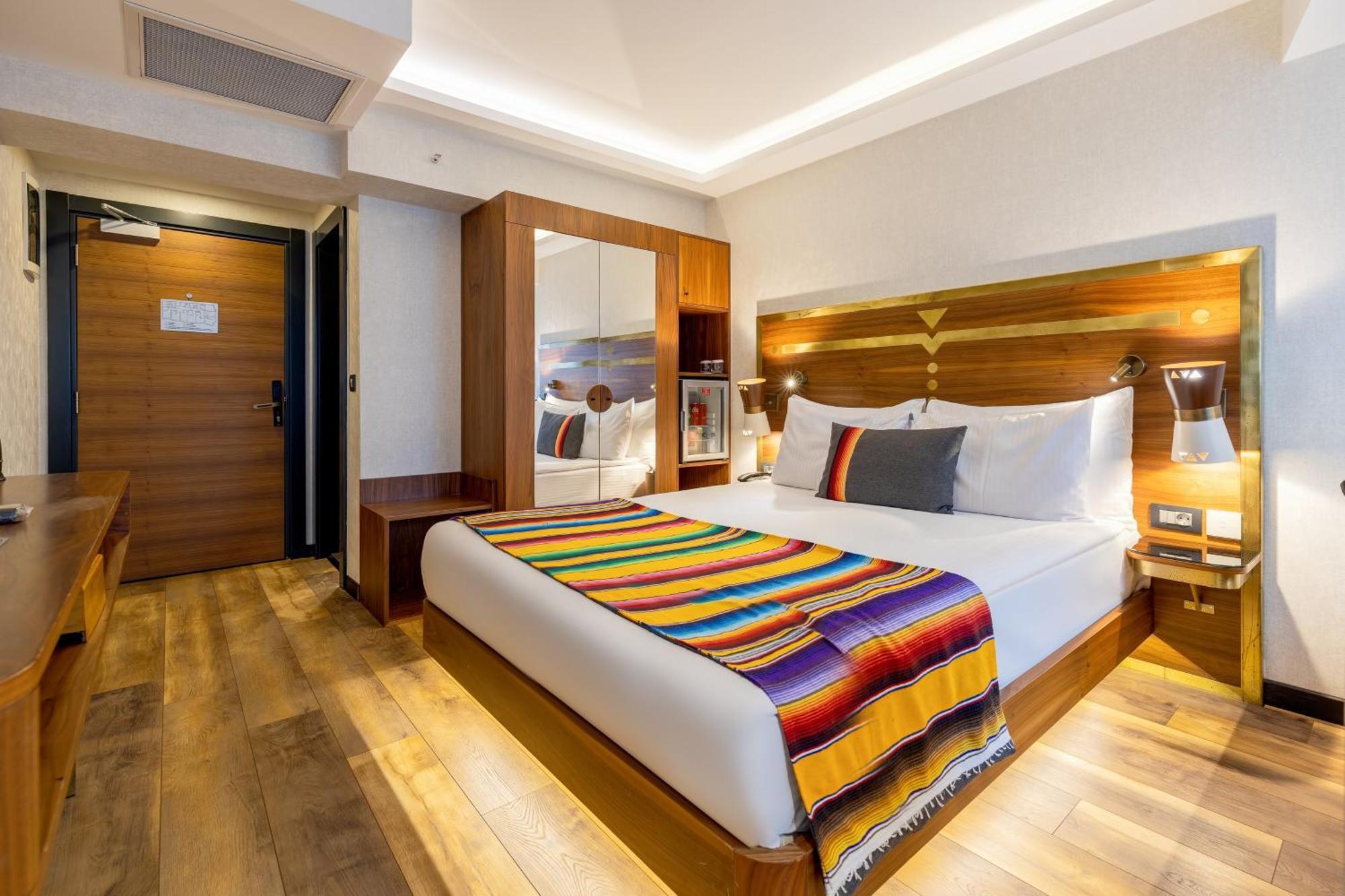 Hay Hotel Alsancak Izmir Zewnętrze zdjęcie