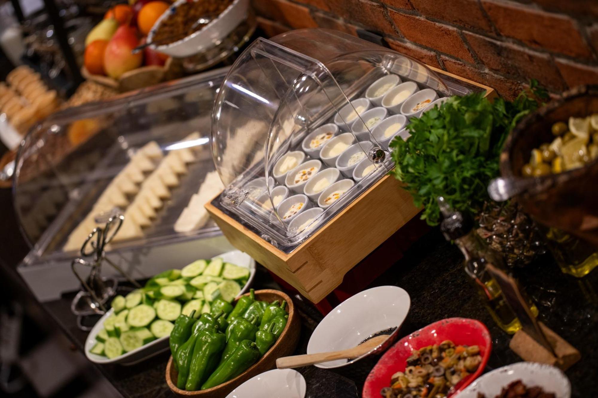 Hay Hotel Alsancak Izmir Zewnętrze zdjęcie
