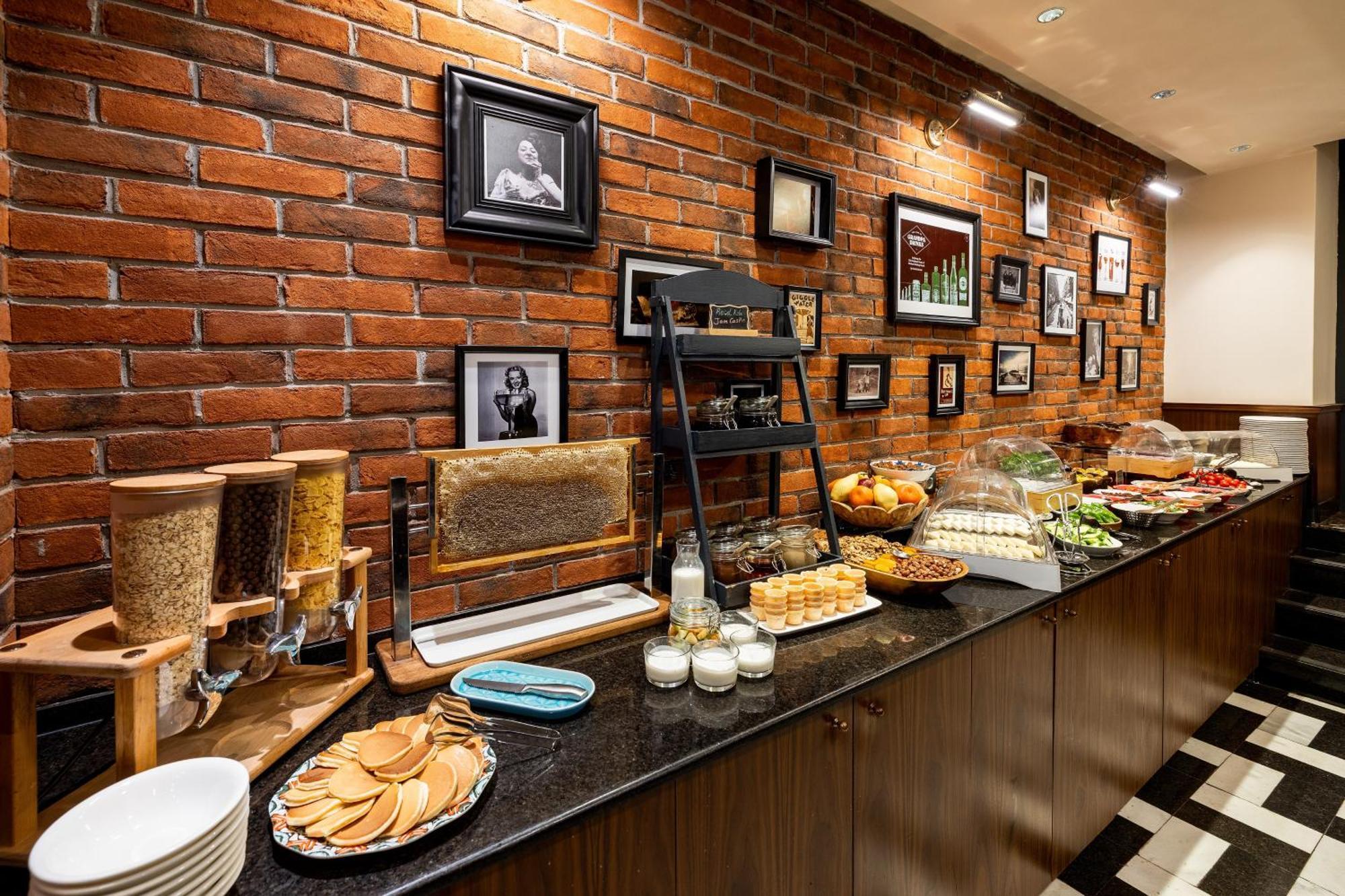 Hay Hotel Alsancak Izmir Zewnętrze zdjęcie