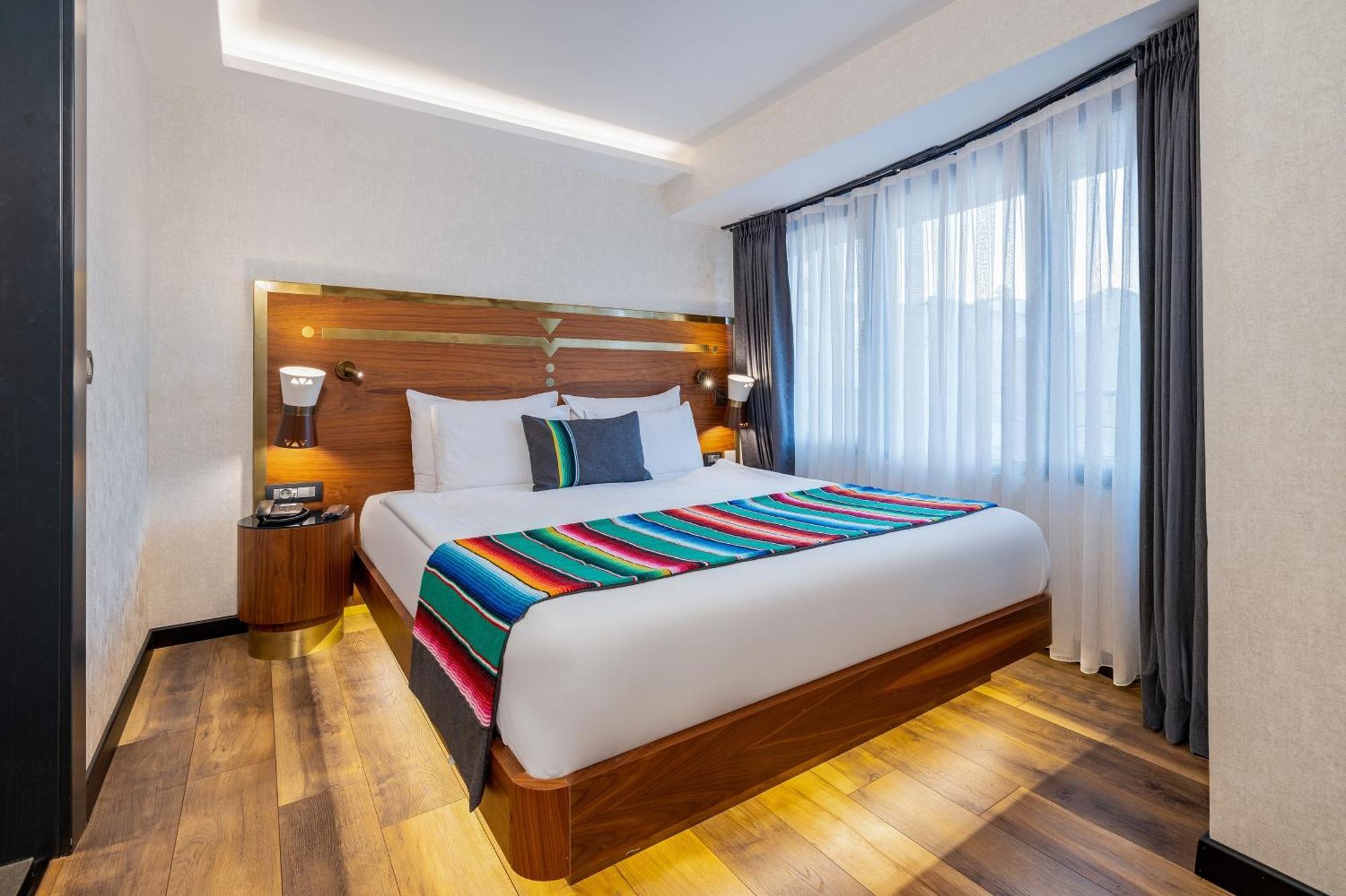 Hay Hotel Alsancak Izmir Zewnętrze zdjęcie