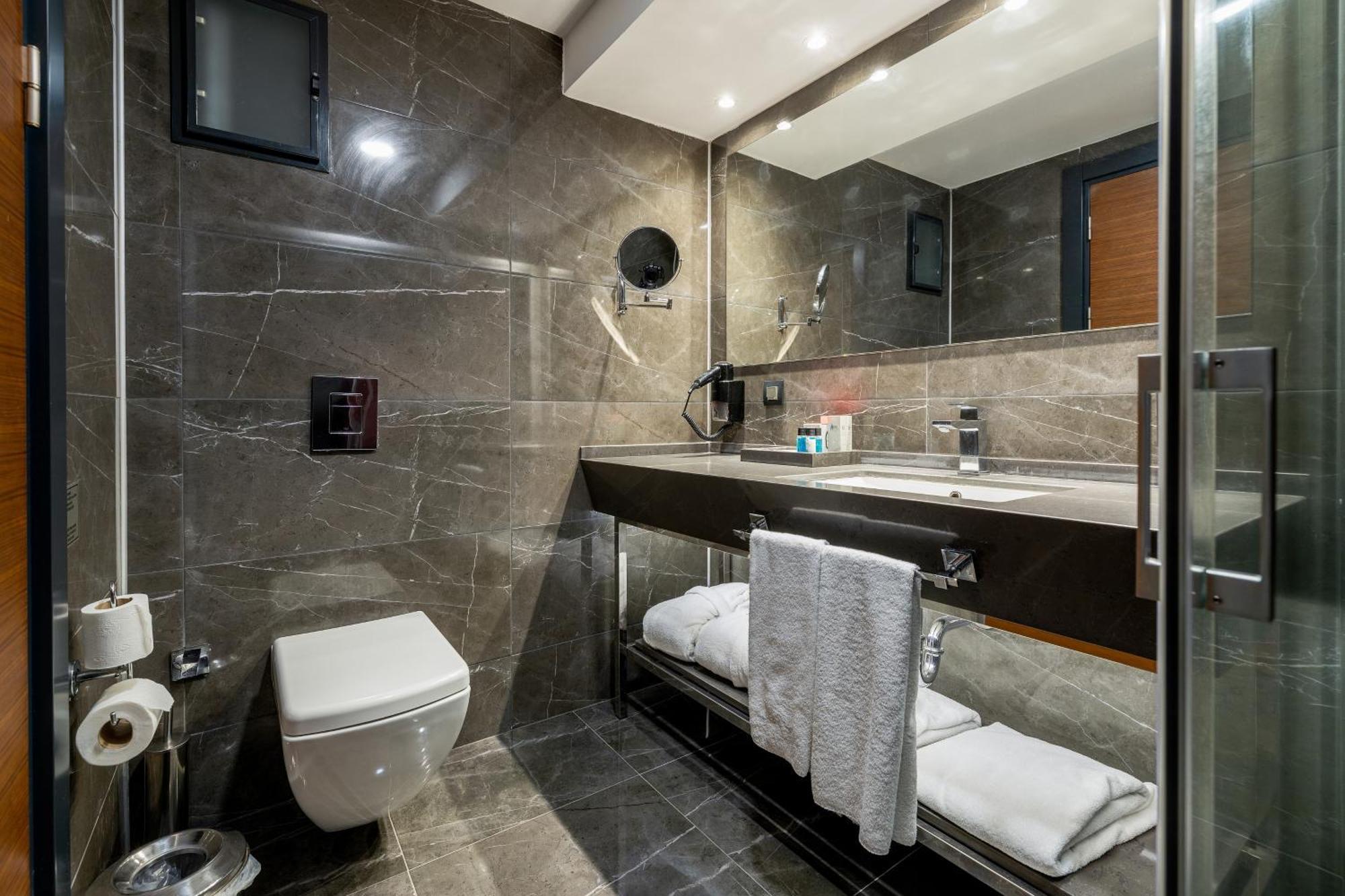 Hay Hotel Alsancak Izmir Zewnętrze zdjęcie