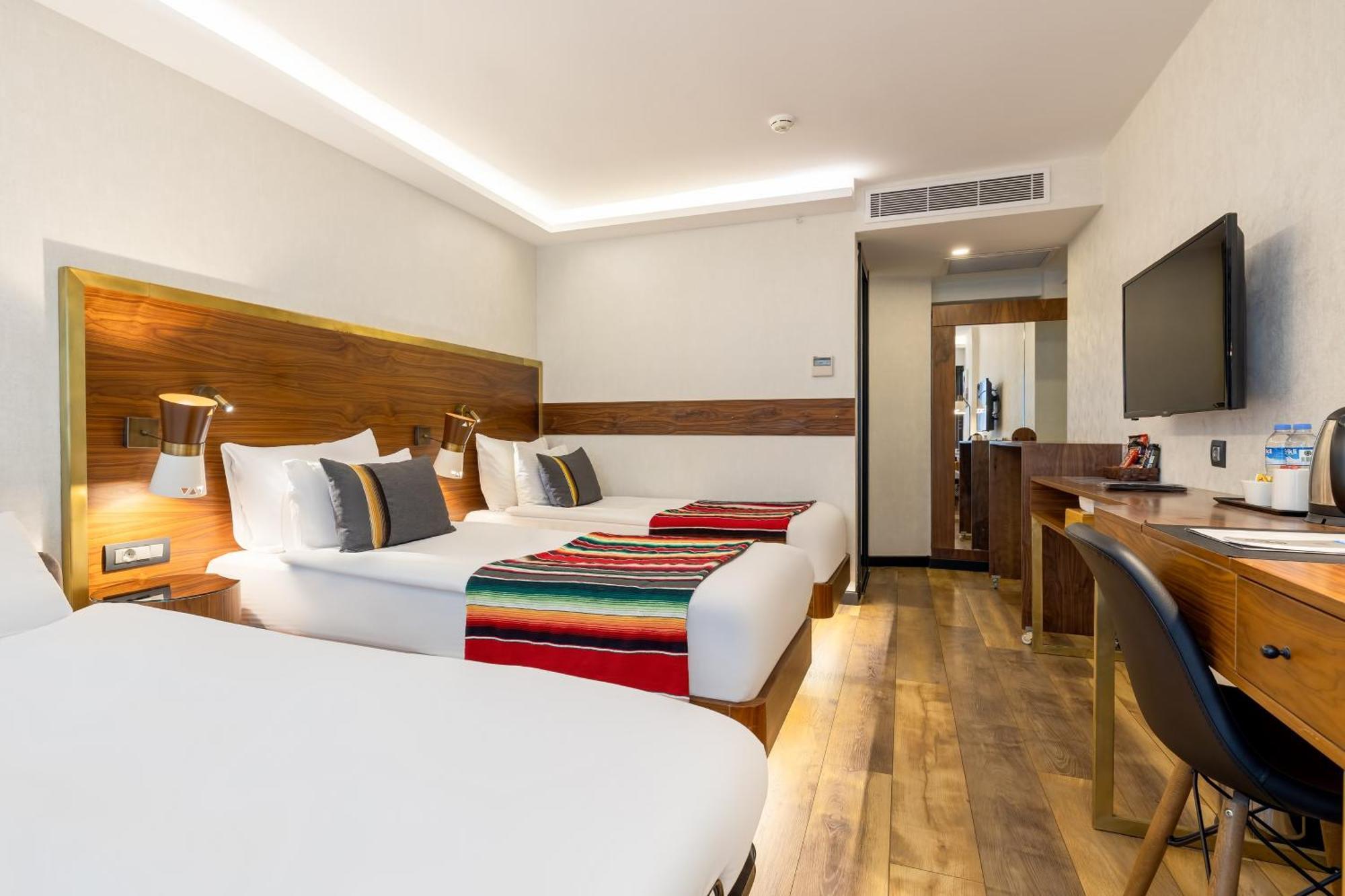 Hay Hotel Alsancak Izmir Zewnętrze zdjęcie