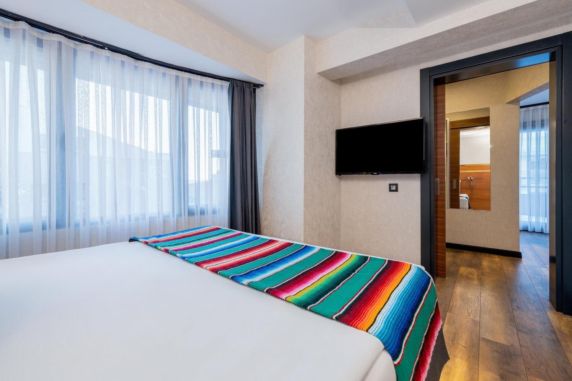 Hay Hotel Alsancak Izmir Zewnętrze zdjęcie