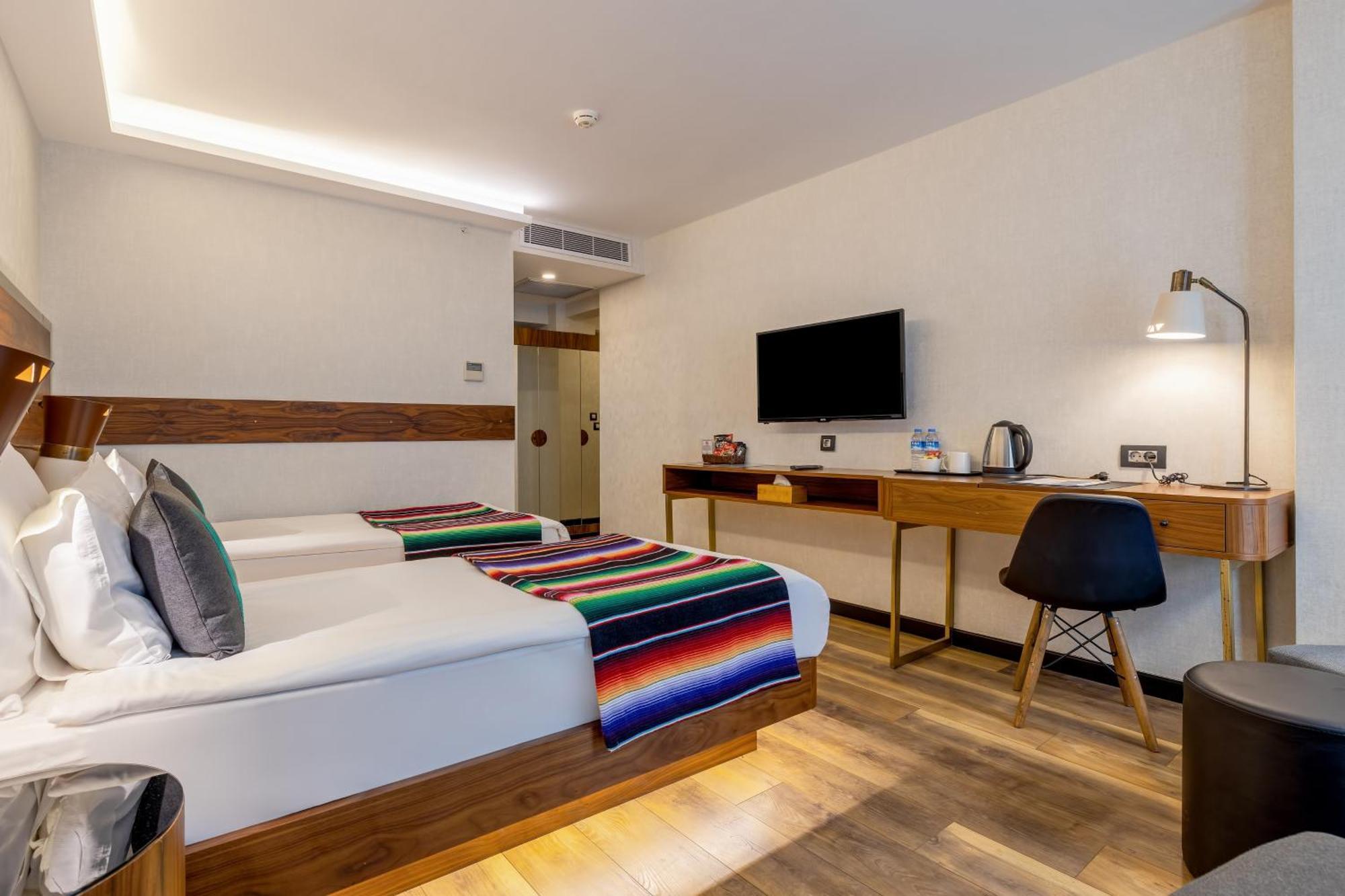 Hay Hotel Alsancak Izmir Zewnętrze zdjęcie